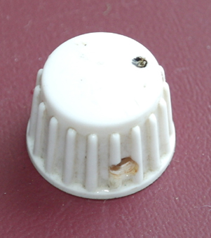 white knob.JPG